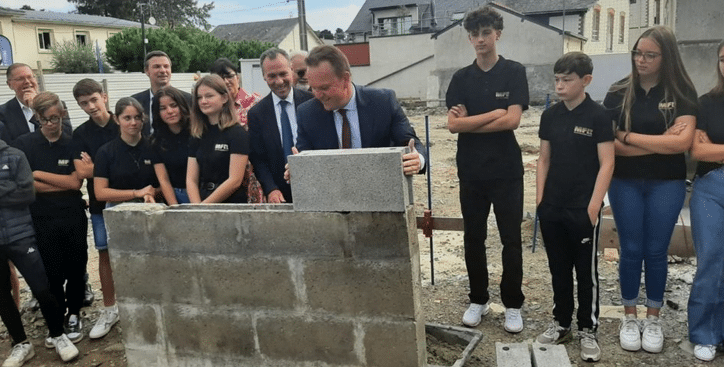 Mfr châteaubriant : première pierre pour le nouvel internat 1