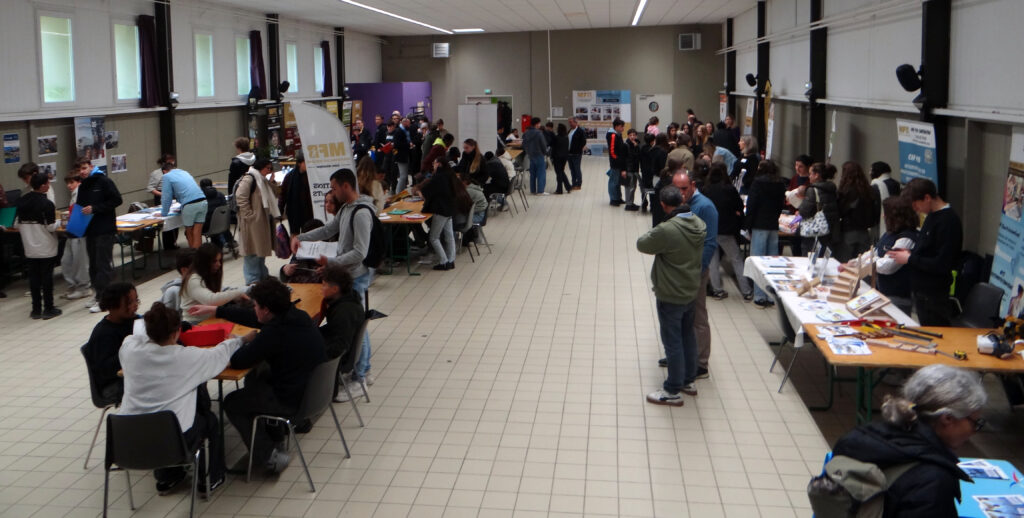 Un forum de l'orientation pour les 4e et les 3e 16