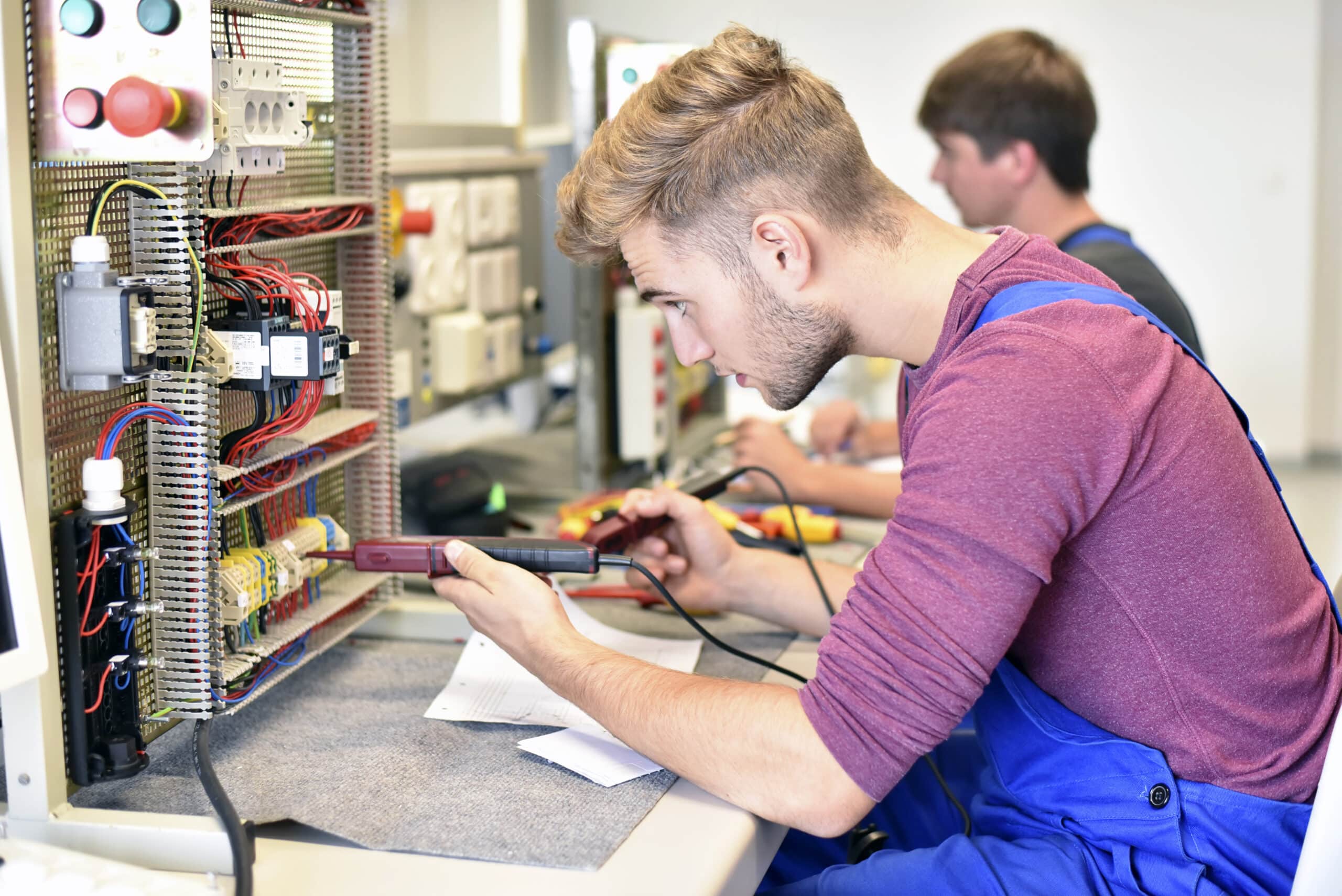 Apprendre le métier d'électricien en Bac Pro