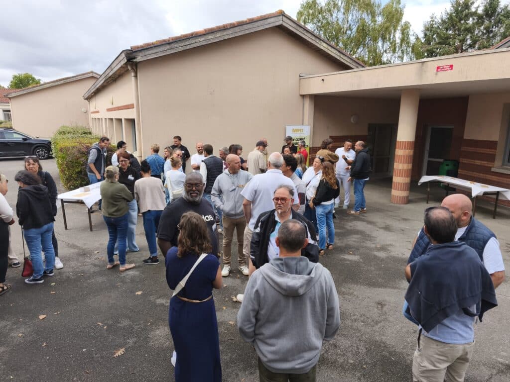Rentrée des MFR : un déjeuner des équipes pour se retrouver et mieux avancer ensemble 12 Rentrée des MFR : un déjeuner des équipes pour se retrouver et mieux avancer ensemble 11